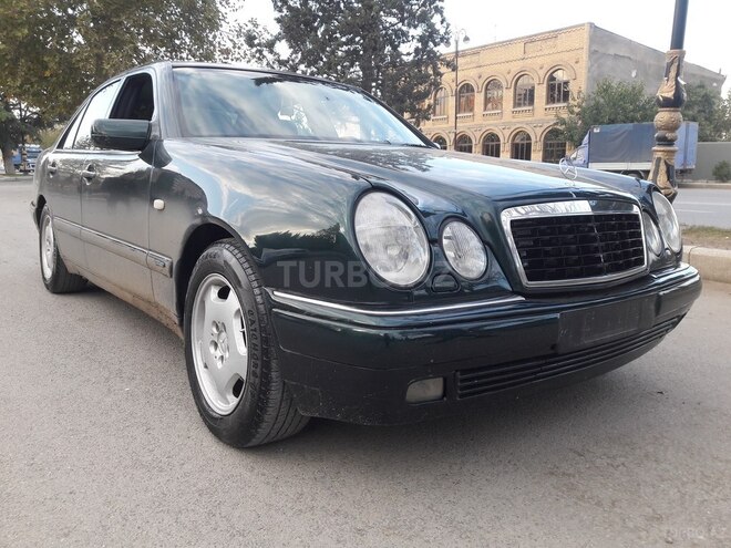 Mercedes E 230 1998, 296,523 km - 2.4 l - Göygöl