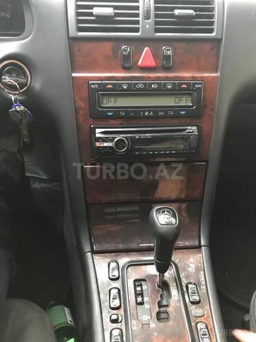 Mercedes E 320 2001, 321,000 km - 3.2 l - Bakı