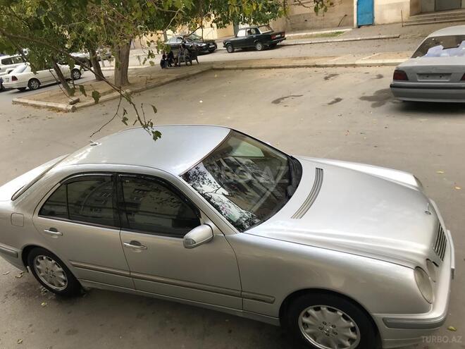 Mercedes E 320 2001, 321,000 km - 3.2 l - Bakı