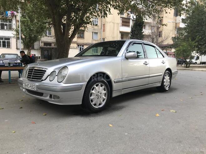 Mercedes E 320 2001, 321,000 km - 3.2 l - Bakı