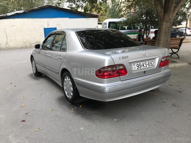Mercedes E 320 2001, 321,000 km - 3.2 l - Bakı