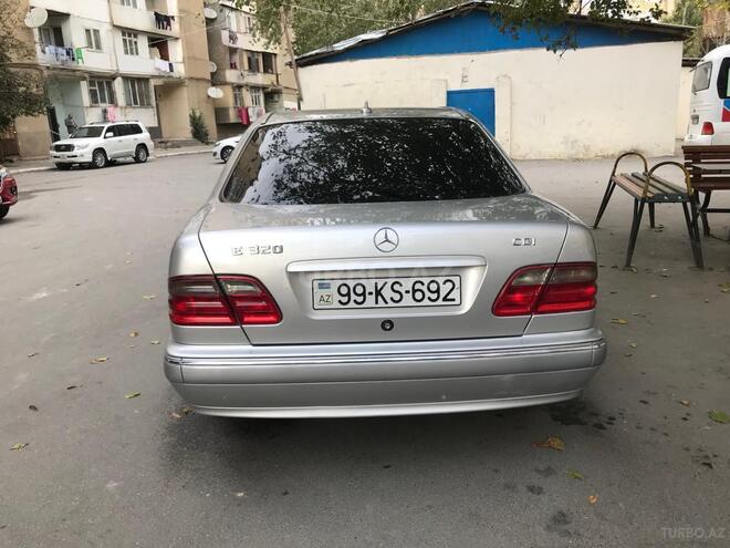 Mercedes E 320 2001, 321,000 km - 3.2 l - Bakı