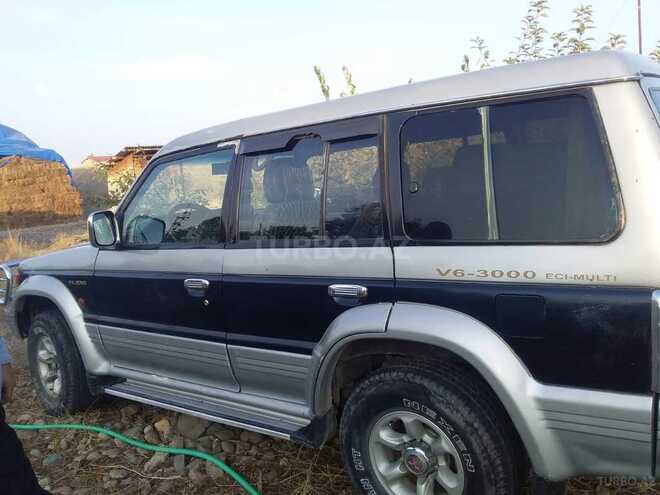 Mitsubishi Pajero 1997, 300,000 km - 3.0 l - Gəncə