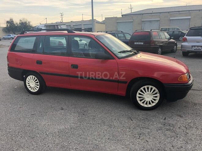 Opel Astra 1994, 398,000 km - 1.6 l - Sumqayıt