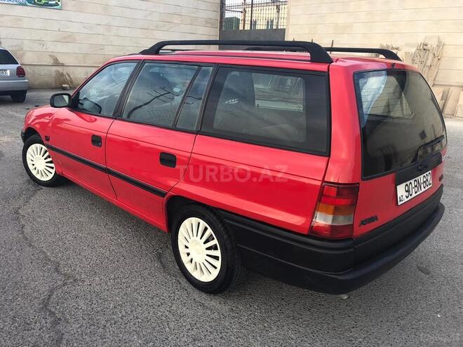 Opel Astra 1994, 398,000 km - 1.6 l - Sumqayıt