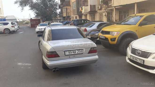 Mercedes E 220 1994, 367,245 km - 2.2 l - Bakı