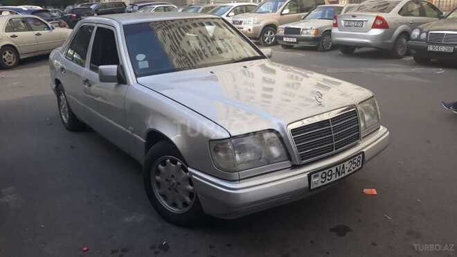 Mercedes E 220 1994, 367,245 km - 2.2 l - Bakı