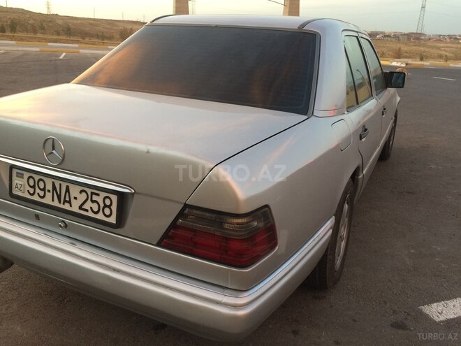 Mercedes E 220 1994, 367,245 km - 2.2 l - Bakı