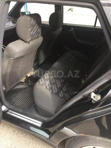 Mercedes C 220 2000, 384,000 km - 2.2 l - Bakı
