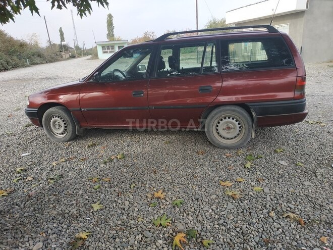 Opel Astra 1995, 303,000 km - 1.7 l - Xaçmaz