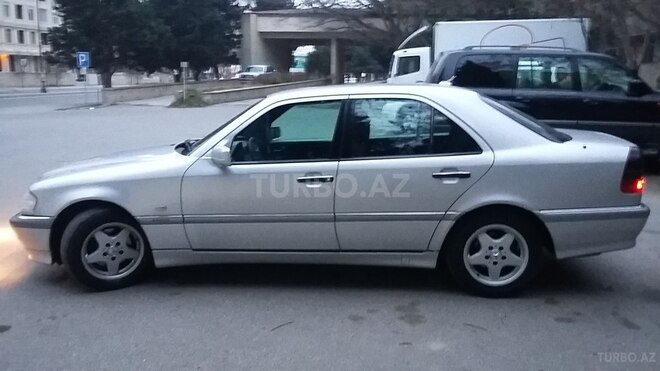 Mercedes C 220 1998, 280,000 km - 2.2 l - Bakı