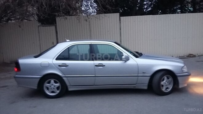 Mercedes C 220 1998, 280,000 km - 2.2 l - Bakı