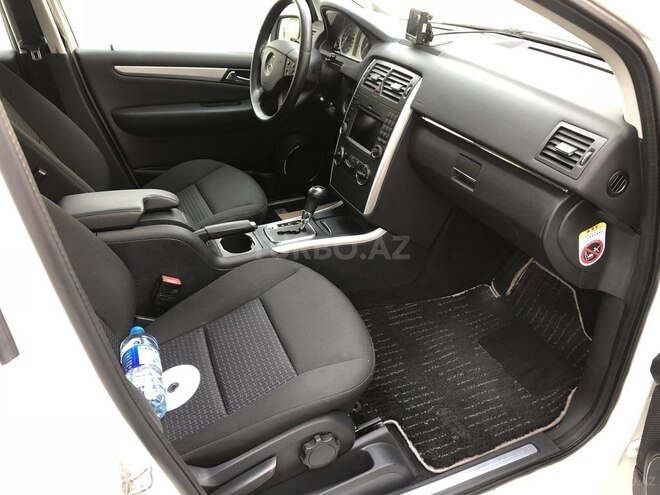 Mercedes B 180 2010, 88,000 km - 1.8 l - Bakı