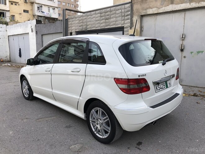 Mercedes B 180 2010, 88,000 km - 1.8 l - Bakı