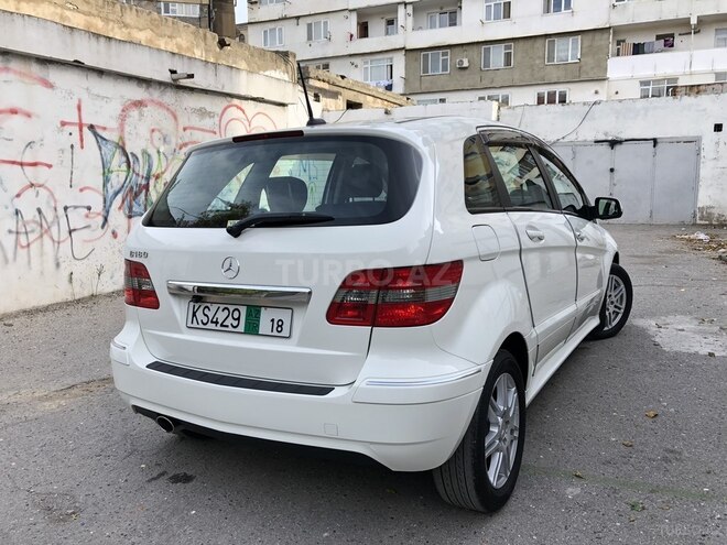 Mercedes B 180 2010, 88,000 km - 1.8 l - Bakı