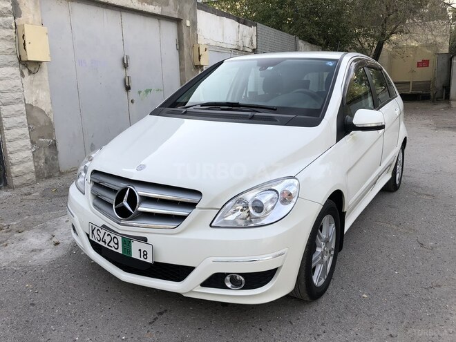 Mercedes B 180 2010, 88,000 km - 1.8 l - Bakı