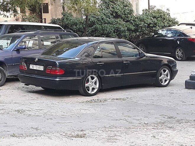 Mercedes E 240 1999, 299,468 km - 2.4 l - Bakı