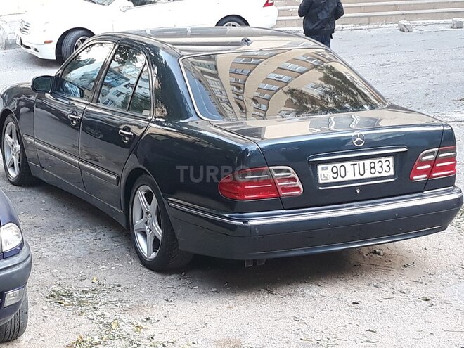 Mercedes E 240 1999, 299,468 km - 2.4 l - Bakı