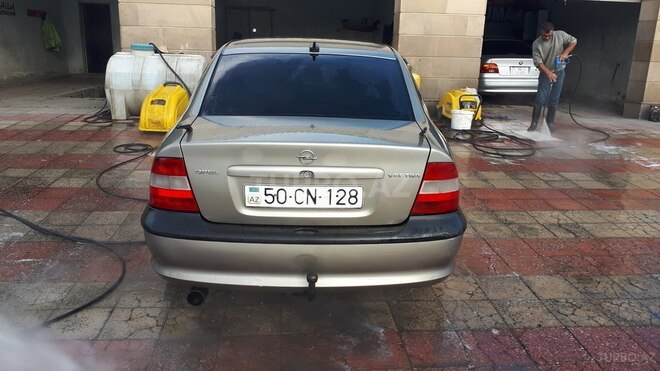 Opel Vectra 1997, 196,000 km - 1.8 l - Sumqayıt