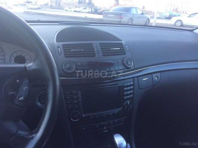 Mercedes E 240 2004, 35,413 km - 2.6 l - Bakı