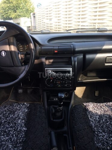 Opel Astra 1993, 266,000 km - 1.6 l - Bakı