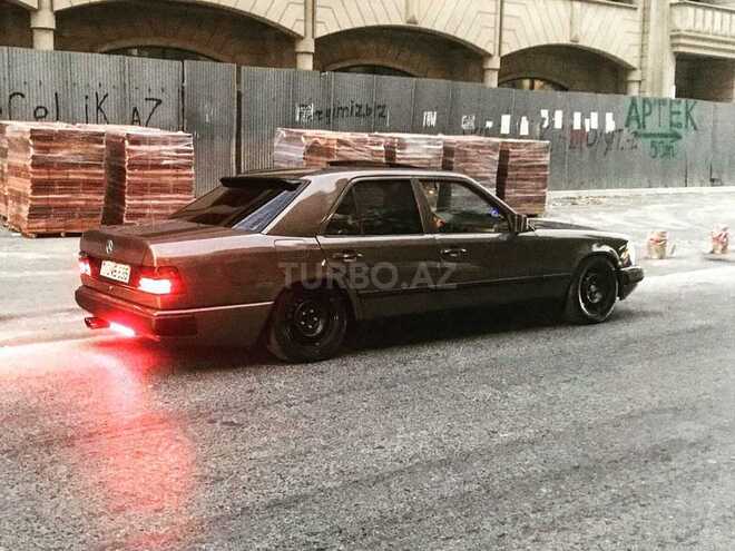 Mercedes E 230 1988, 300,000 km - 2.3 l - Bakı