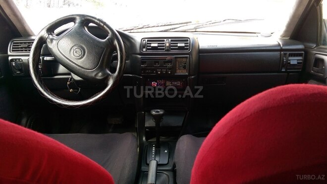 Opel Vectra 1993, 267,000 km - 2.0 l - Bakı