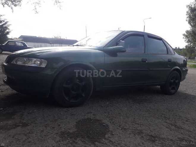 Opel Vectra 1996, 622,000 km - 1.6 л - İsmayıllı