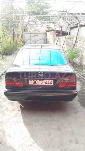 Mercedes E 270 2000, 486,000 km - 2.7 l - Qax