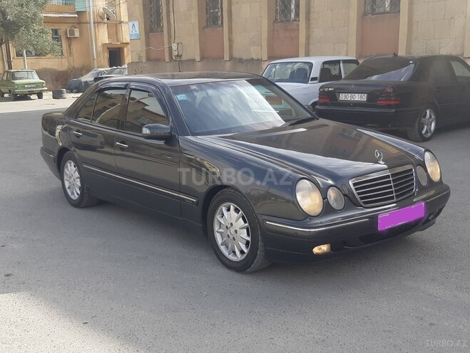 Mercedes E 240 2000, 298,000 km - 2.4 l - Bakı
