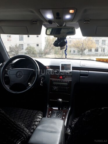 Mercedes E 230 1996, 334,000 km - 0.2 l - Sumqayıt