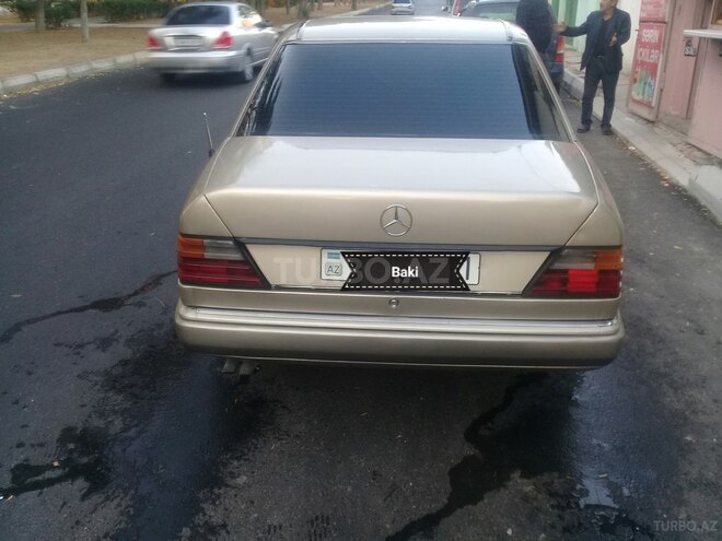 Mercedes E 250 1991, 245,666 km - 2.5 л - Bakı