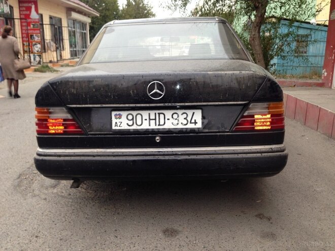 Mercedes E 200 1990, 750,000 km - 2.0 l - Beyləqan