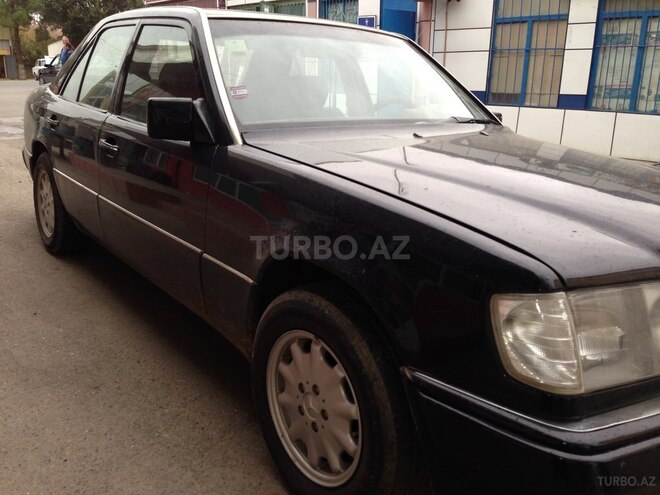 Mercedes E 200 1990, 750,000 km - 2.0 l - Beyləqan