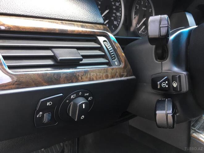 BMW 525 2003, 299,000 km - 2.5 l - Bakı