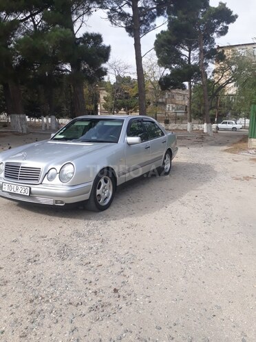 Mercedes E 230 1996, 340,000 km - 2.3 l - Sumqayıt