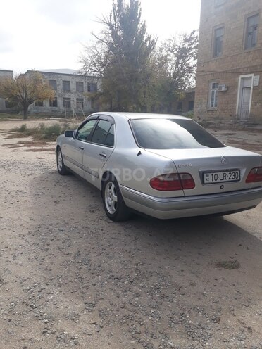 Mercedes E 230 1996, 340,000 km - 2.3 l - Sumqayıt