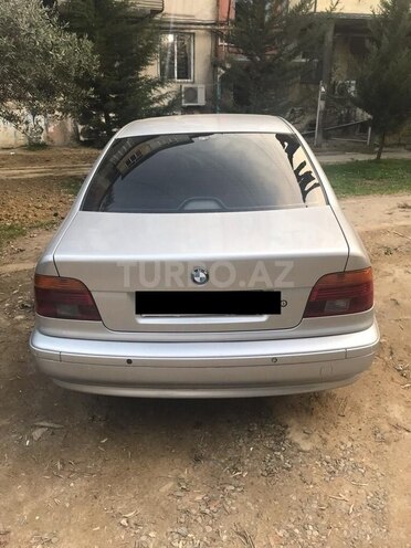 BMW 520 2001, 240,000 km - 2.2 l - Bakı