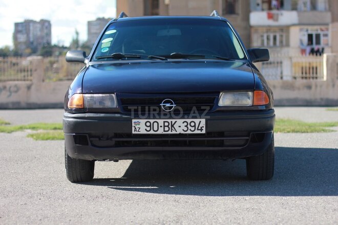 Opel Astra 1994, 260,000 km - 1.6 l - Bakı