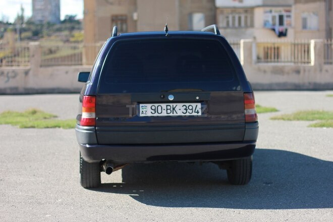 Opel Astra 1994, 260,000 km - 1.6 l - Bakı