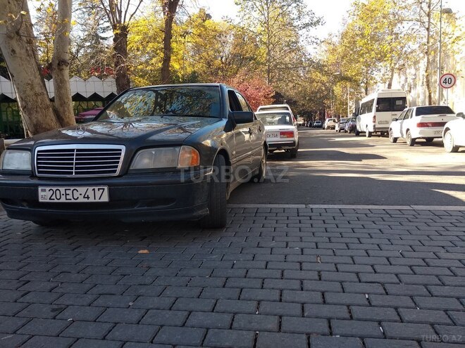 Mercedes C 240 1998, 352,000 km - 2.4 л - Gəncə