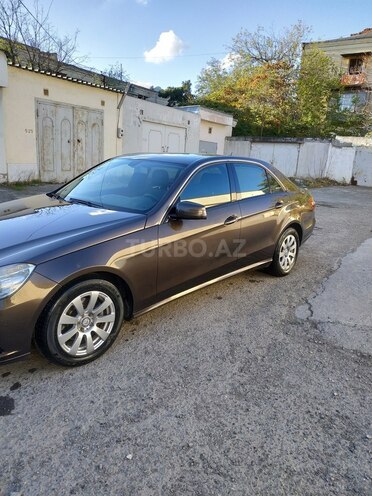 Mercedes E 220 2009, 191,000 km - 2.2 l - Bakı
