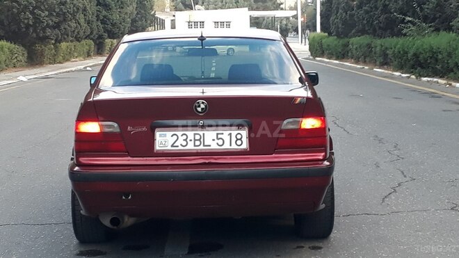 BMW 318 1992, 245,163 km - 1.9 l - Sumqayıt