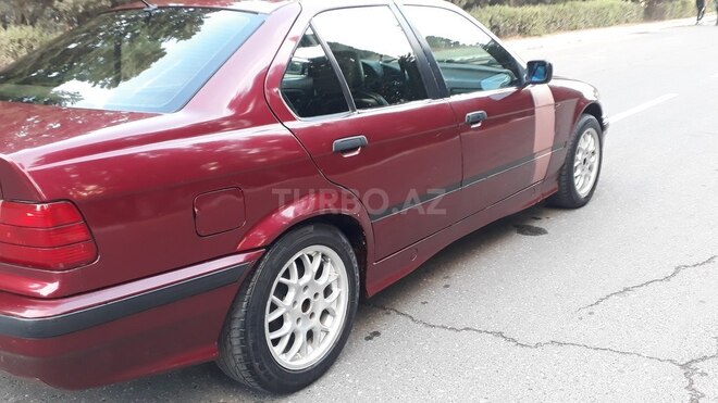 BMW 318 1992, 245,163 km - 1.9 l - Sumqayıt