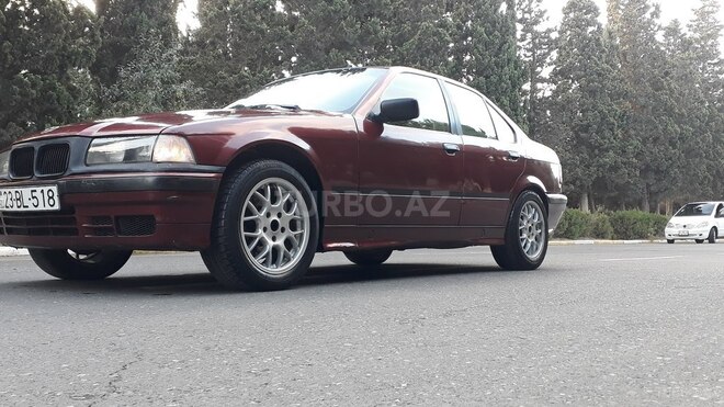 BMW 318 1992, 245,163 km - 1.9 l - Sumqayıt