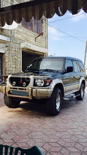 Mitsubishi Pajero 1996, 275,000 km - 2.8 l - Bakı