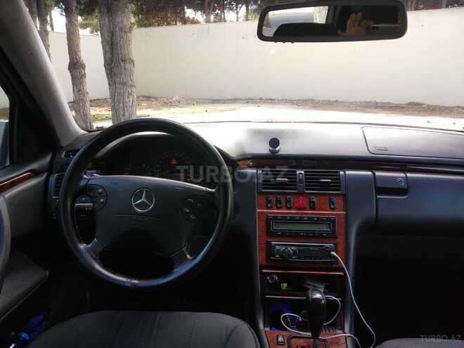 Mercedes E 220 2001, 359,000 km - 2.2 л - Bakı