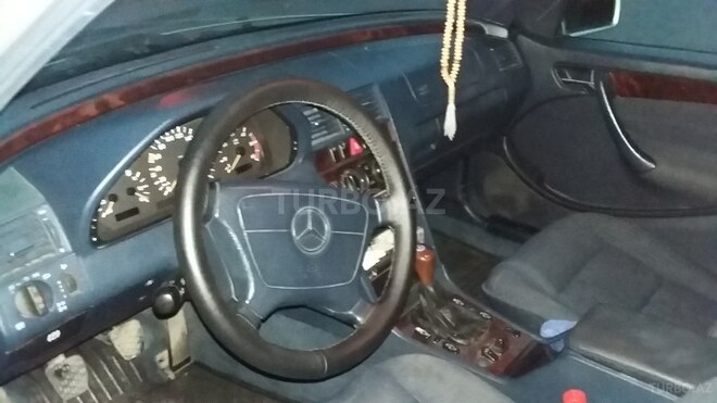 Mercedes C 220 1998, 280,000 km - 2.2 l - Bakı