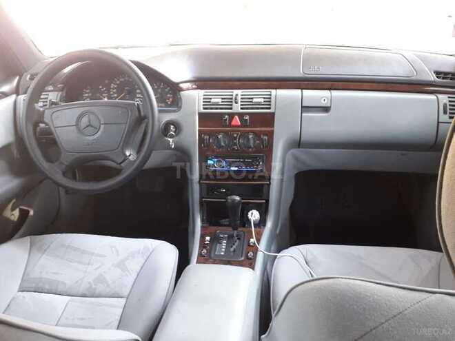 Mercedes E 230 1996, 286,300 km - 2.3 l - Sumqayıt