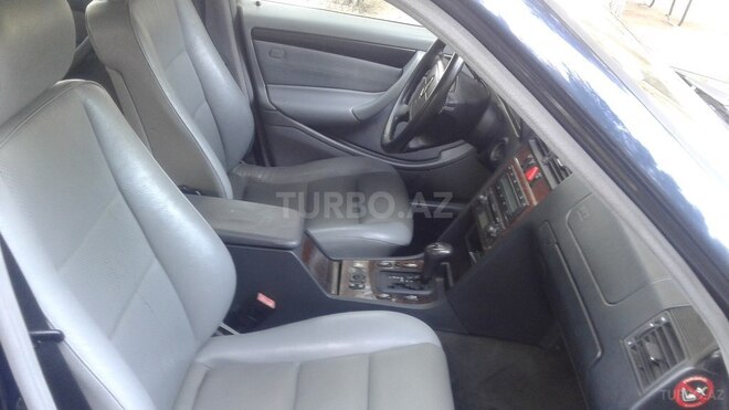 Mercedes C 200 2000, 279,523 km - 2.0 l - Bakı